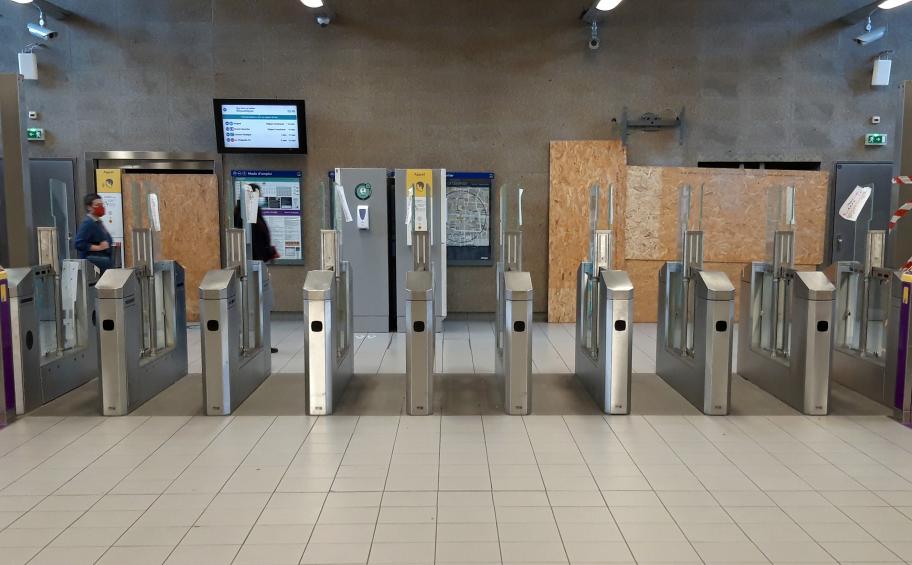 Eiffage Énergie Systèmes  : installation de portillons anti-fraude sur la ligne A du métro de Rennes